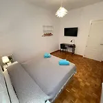 Oda ve Kahvaltı Nuevo Roger 3*